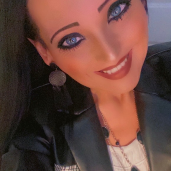 Meet your Posher, Tanya - Picture 8 of 15